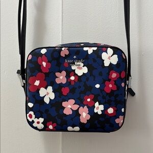 Kate Spade Newbury Lane Bouquet Pop Cammie Crossbody
